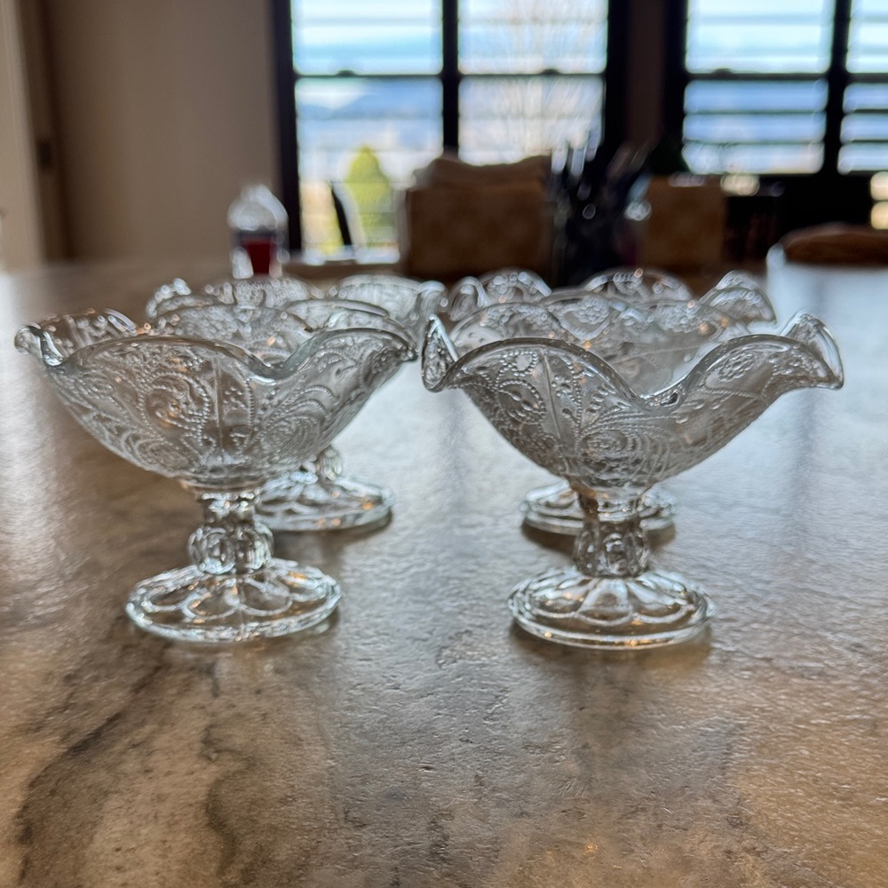 💖 HOST PICK!!! Southern Living At Home Clear Glass Dessert Dishes set of 4